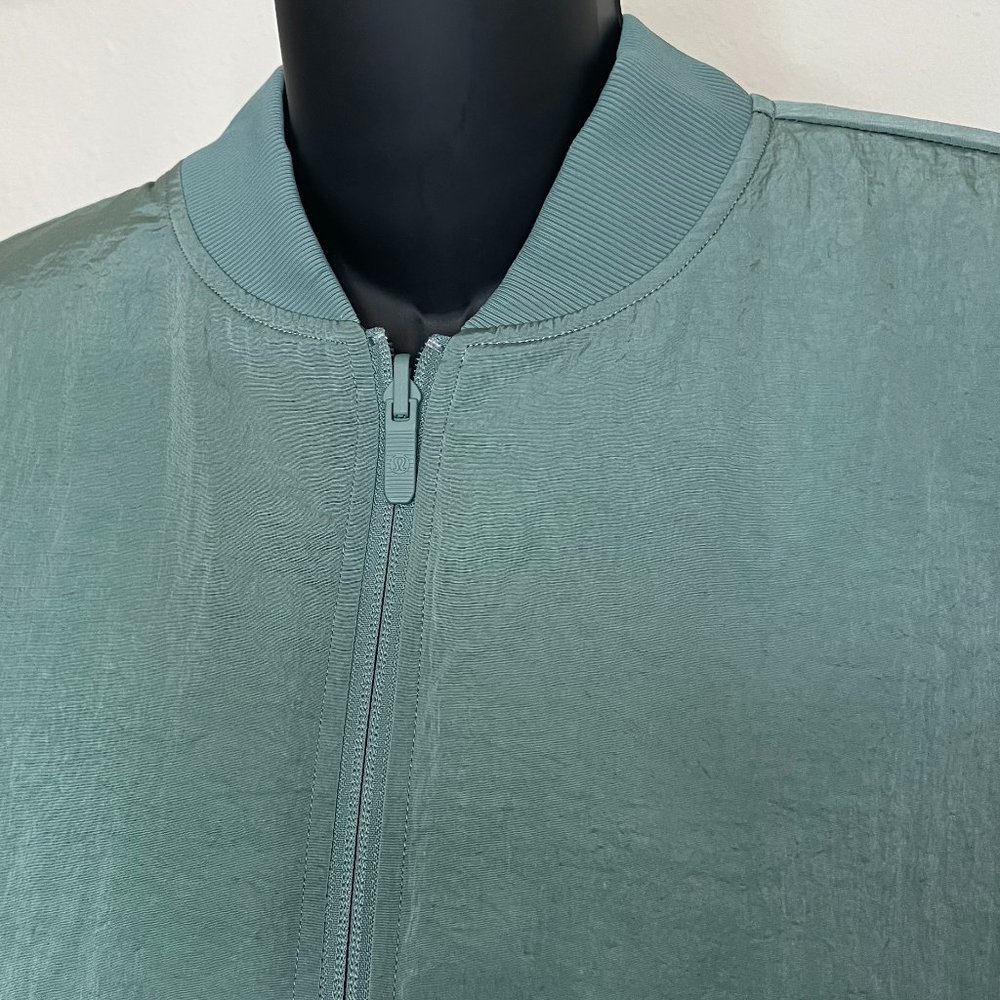 Lululemon Bomber Jacket - Picture 5 of 7